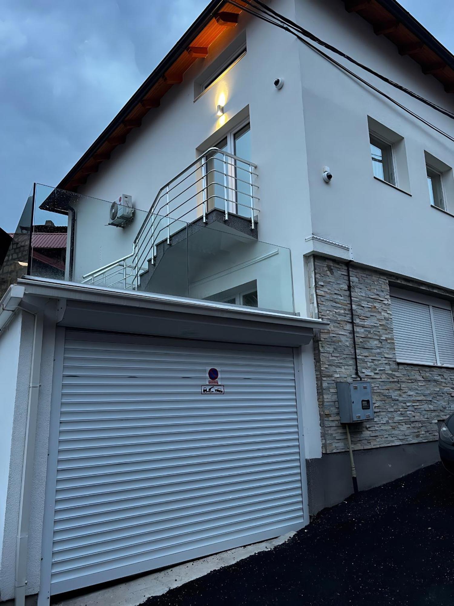No1 Lux Apartment In Heart Of サラエヴォ エクステリア 写真