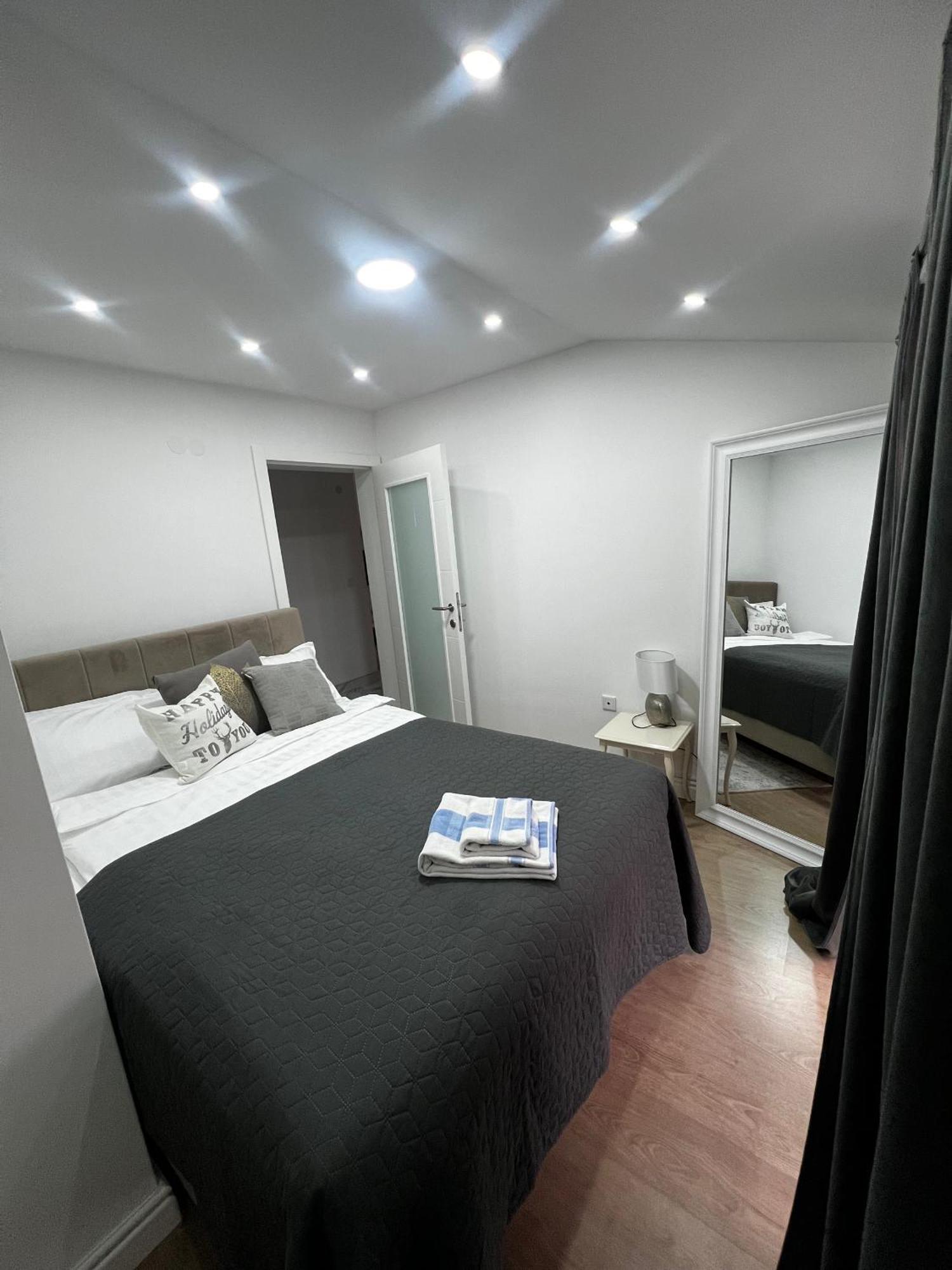 No1 Lux Apartment In Heart Of サラエヴォ エクステリア 写真